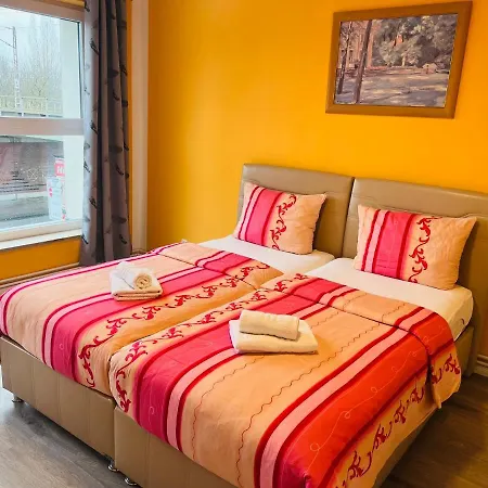 M&M Hotel - Wilhelmsburg-3